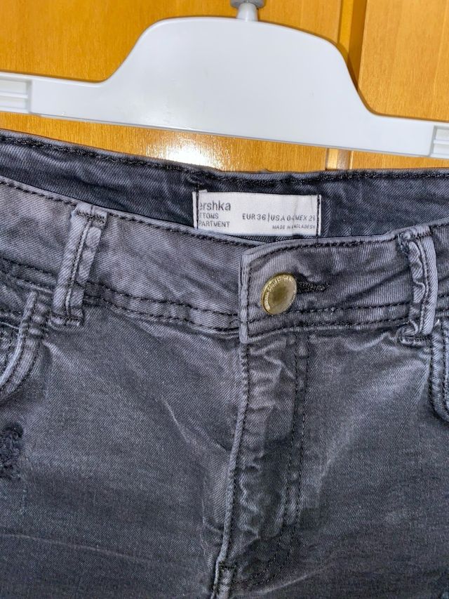 Shorts vaqueros Bershka mujer negros 