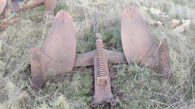 Arado agrícola antiguo