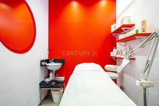 Local comercial en venta en La Salut - Lloreda en Badalona