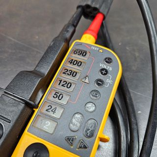 Fluke T110 - Detector de Tensión