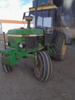 Tractor John Deere 2850