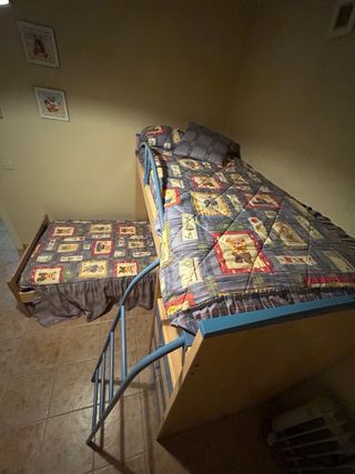 Cama litera juvenil - beige y azul