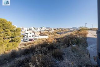 Terreno en venta en Zubia (La)