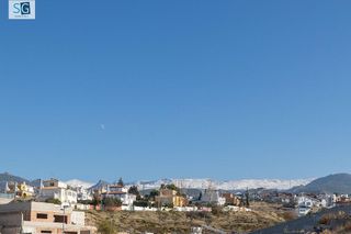 Terreno en venta en Zubia (La)