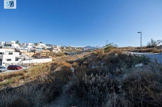 Terreno en venta en Zubia (La)