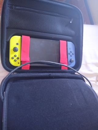 Nintendo Switch+Mario kart y accesorios 
