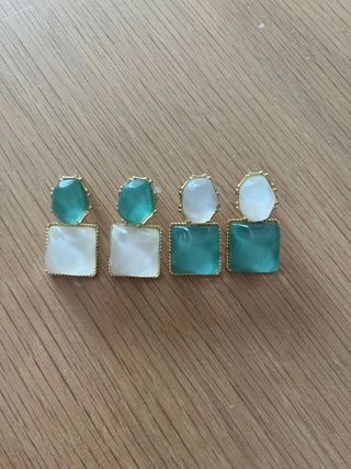 Pendientes verdes y blancos