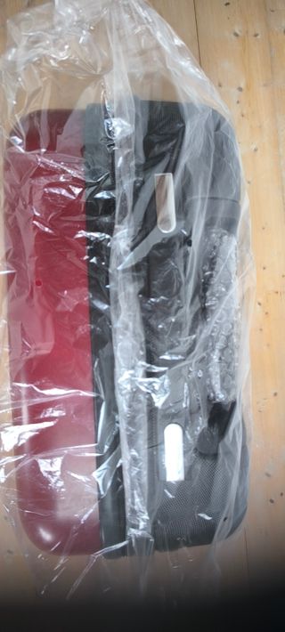 Maleta cabina roja - cráneo