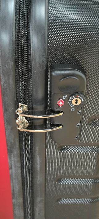 Maleta cabina roja - cráneo