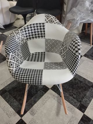 Silla mecedora con reposabrazos patchwork