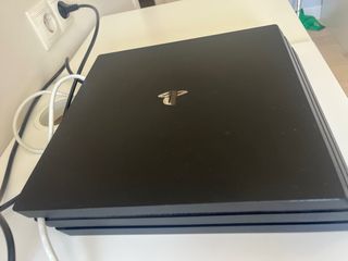 PS4 pro (PlayStation 4 pro) negra