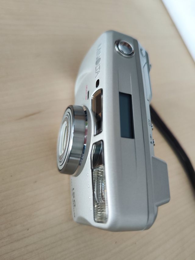 Minolta Riva Zoom 150: Cámara compacta