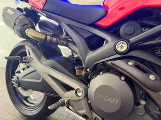 DUCATI MONSTER 696 - 2010