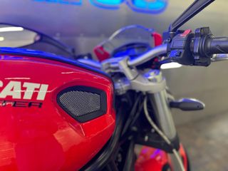 DUCATI MONSTER 696 - 2010