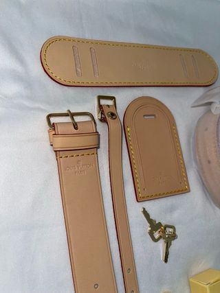Candado n:318 
Louis Vuitton & Accesorios
