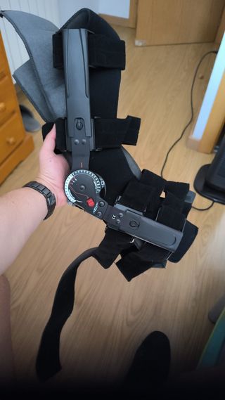 Rodillera Ortopédica Articulada - Ajustable