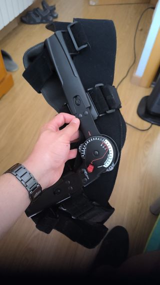 Rodillera Ortopédica Articulada - Ajustable