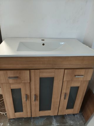 Mueble baño con lavabo