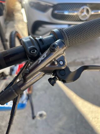 Bicicleta Cube carbono doble suspensión