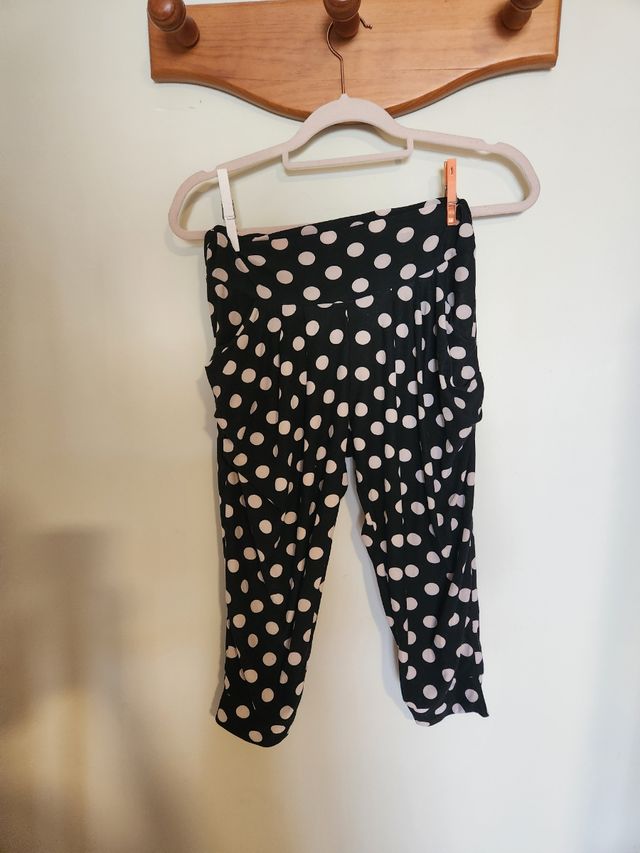 Pantalones cortos lunares blanco y negro