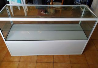 Vitrina expositora blanca