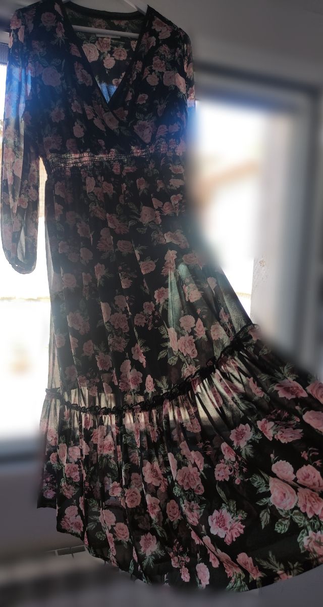 Vestido boho floral negro