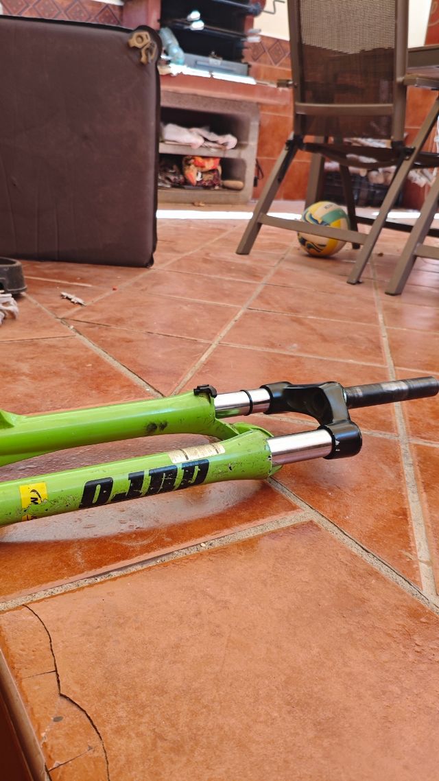 Horquilla bici Sr Suntour Duro 80mm