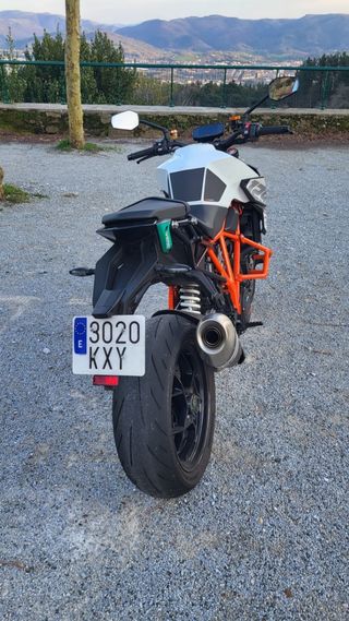 KTM 1290 Superduke R - Moto Impecable