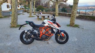 KTM 1290 Superduke R - Moto Impecable