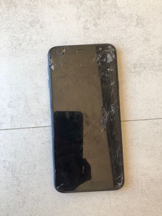 Samsung Galaxy J7 con pantalla rota pero funciona