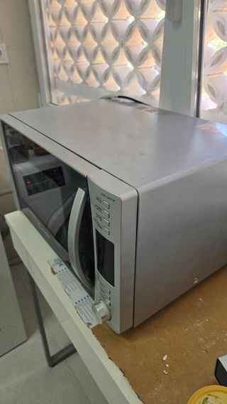 Microondas Candy CMG 2394 DS con grill