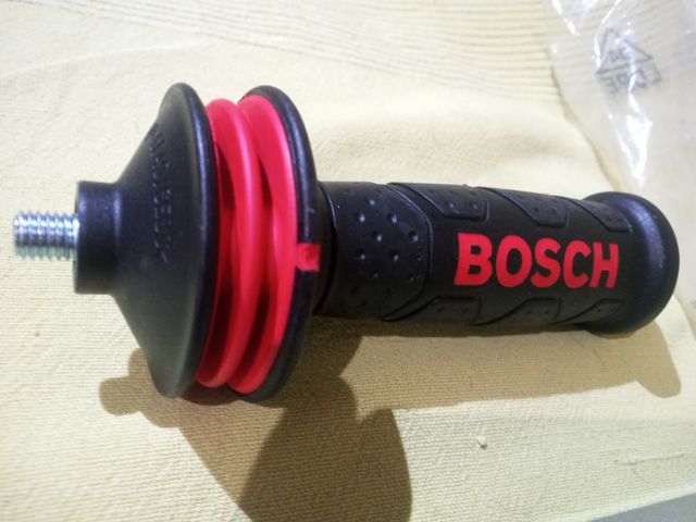 Mango antivibración Bosch y llave nuevos estrenar