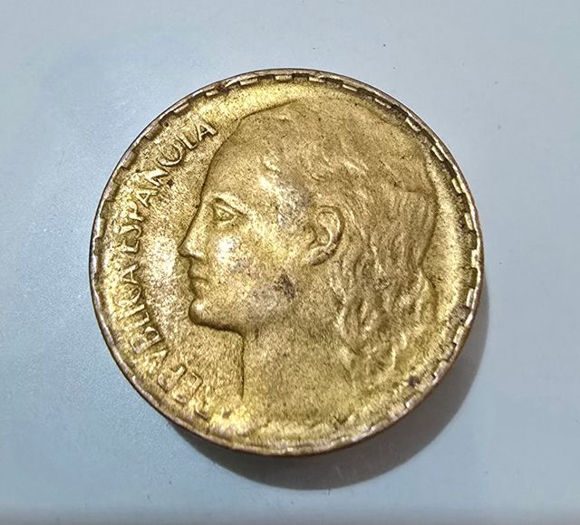 Monedas España 1937: 1 peseta + 5 céntimos