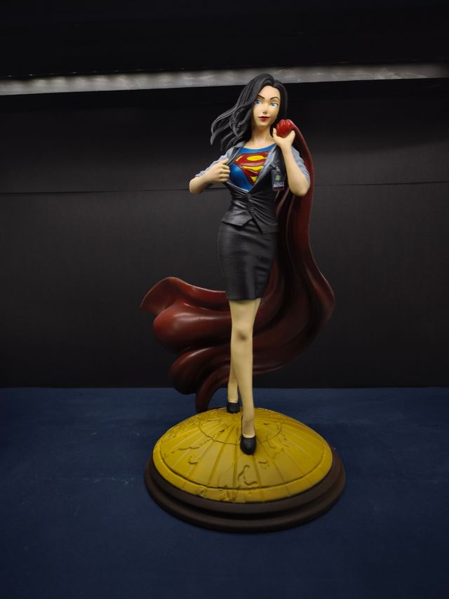Figura Lois Lane resina