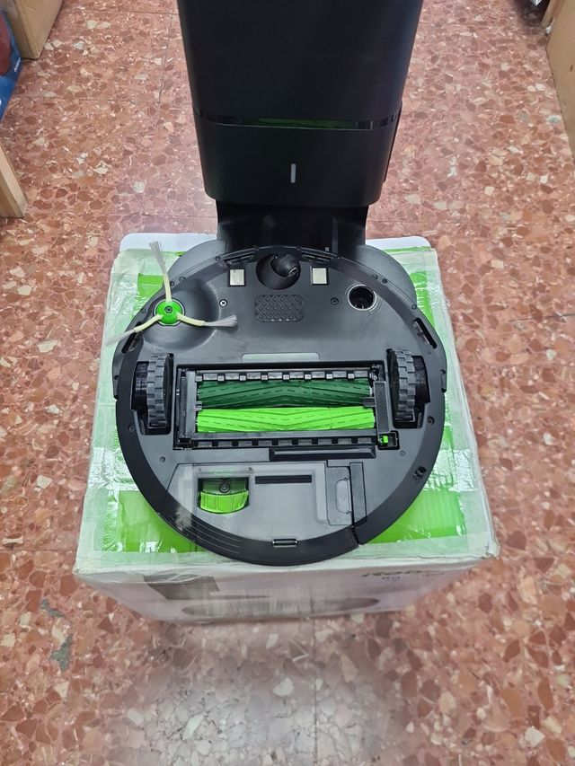 Roomba aspiradora i5 plus generación nuevo
