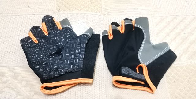 Guantes ciclismo - deportivos. Cortos.