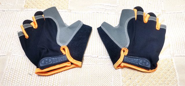 Guantes ciclismo - deportivos. Cortos.