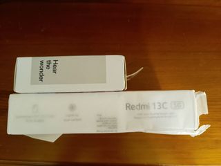 Xiaomi Redmi 13C 5G blanco + OPPO Enco Buds3 Pro.