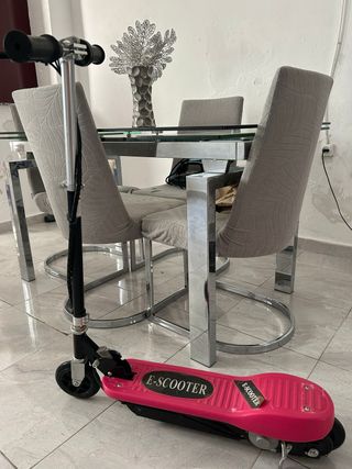 Patinete eléctrico rosa niña