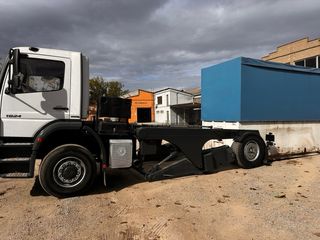 Mercedes-Benz Axor 2009