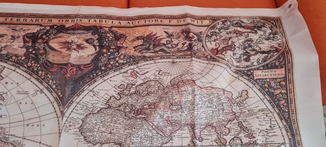 Arazzo planisfero antico