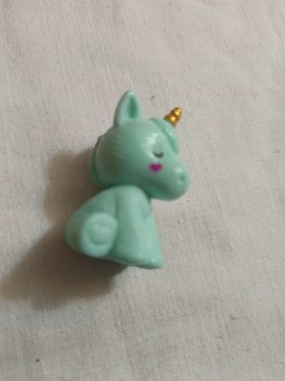 Barbie Unicornio: Pijama reversible y Accesorios.