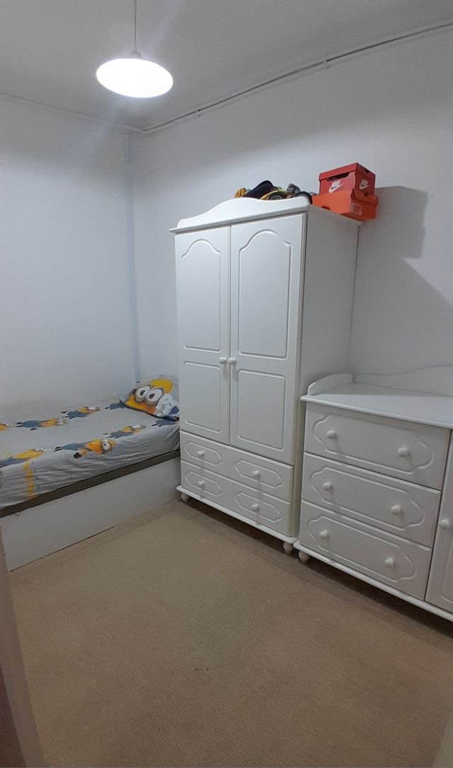 Habitación infantil - Muebles blancos