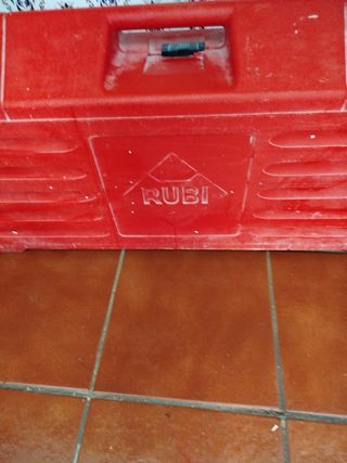 Cortadora de azulejos Rubi