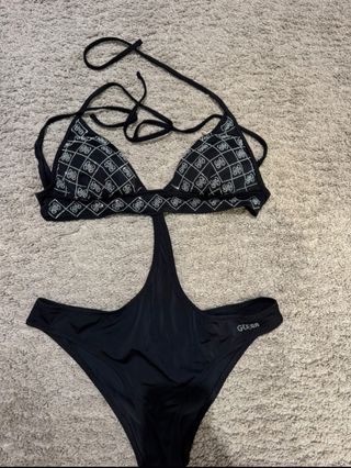 Trikini Guess negro con pedrería