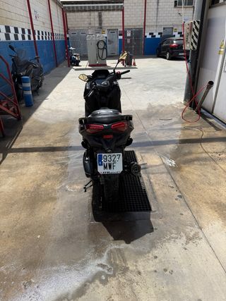 Yamaha XMAX 125 tech max  - Moto Scooter