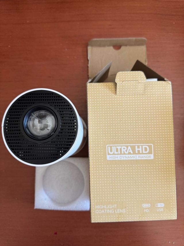 Proyector Ultra HD - Mini proyector