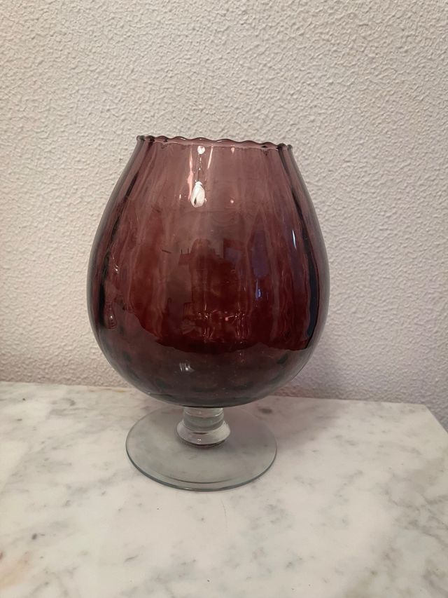 Coppa di cristallo viola