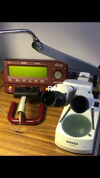 Tecnico de Reparacion de relojes