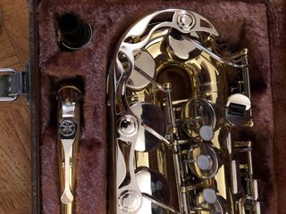 Saxo alto Yamaha YAS-25 
Made in Japan.